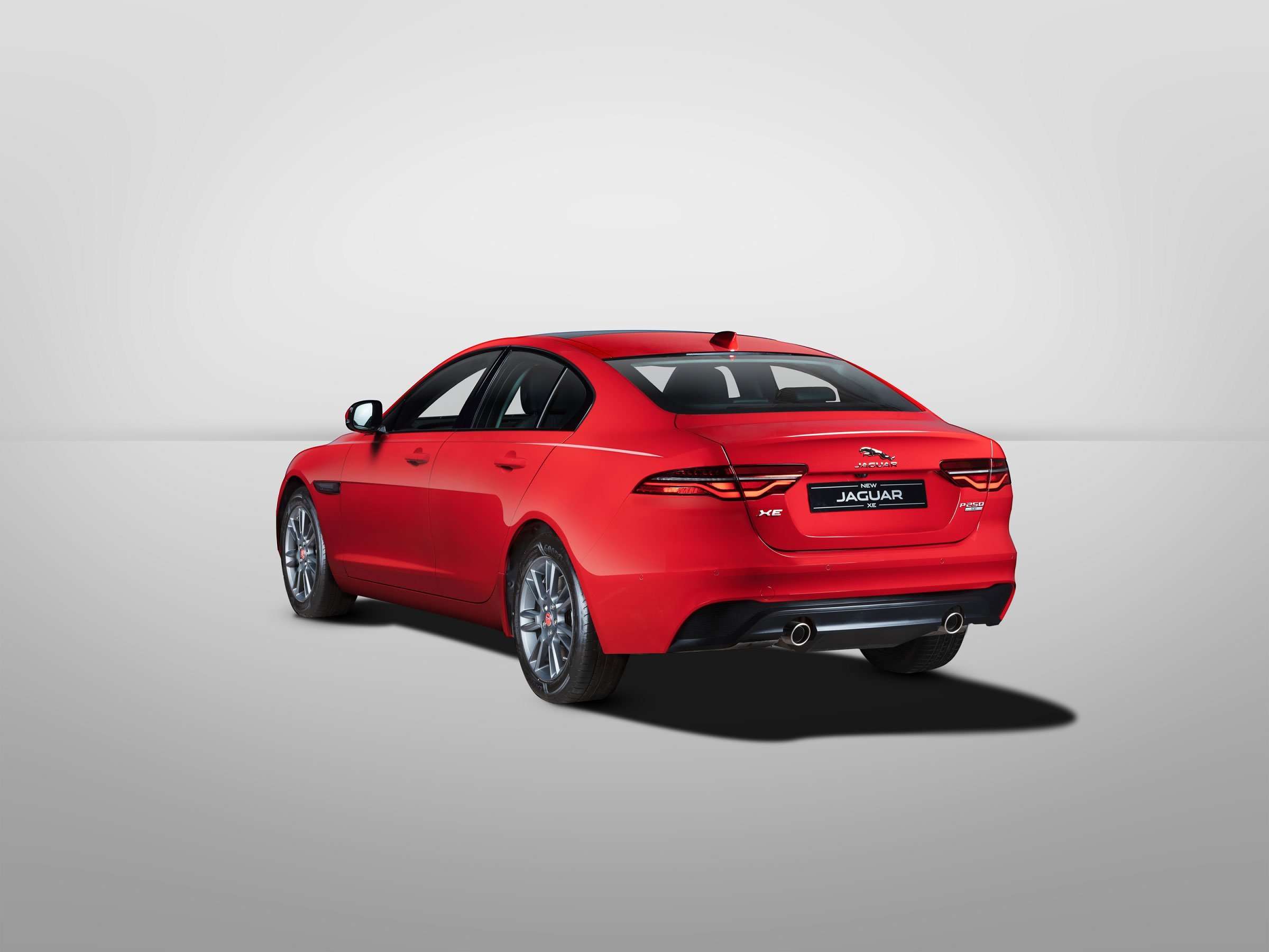 Jaguar XE, Jaguar XE price, Jaguar XE review, jaguar xe specs, jaguar, xe , BMW 3 series, Jaguar XE facelift