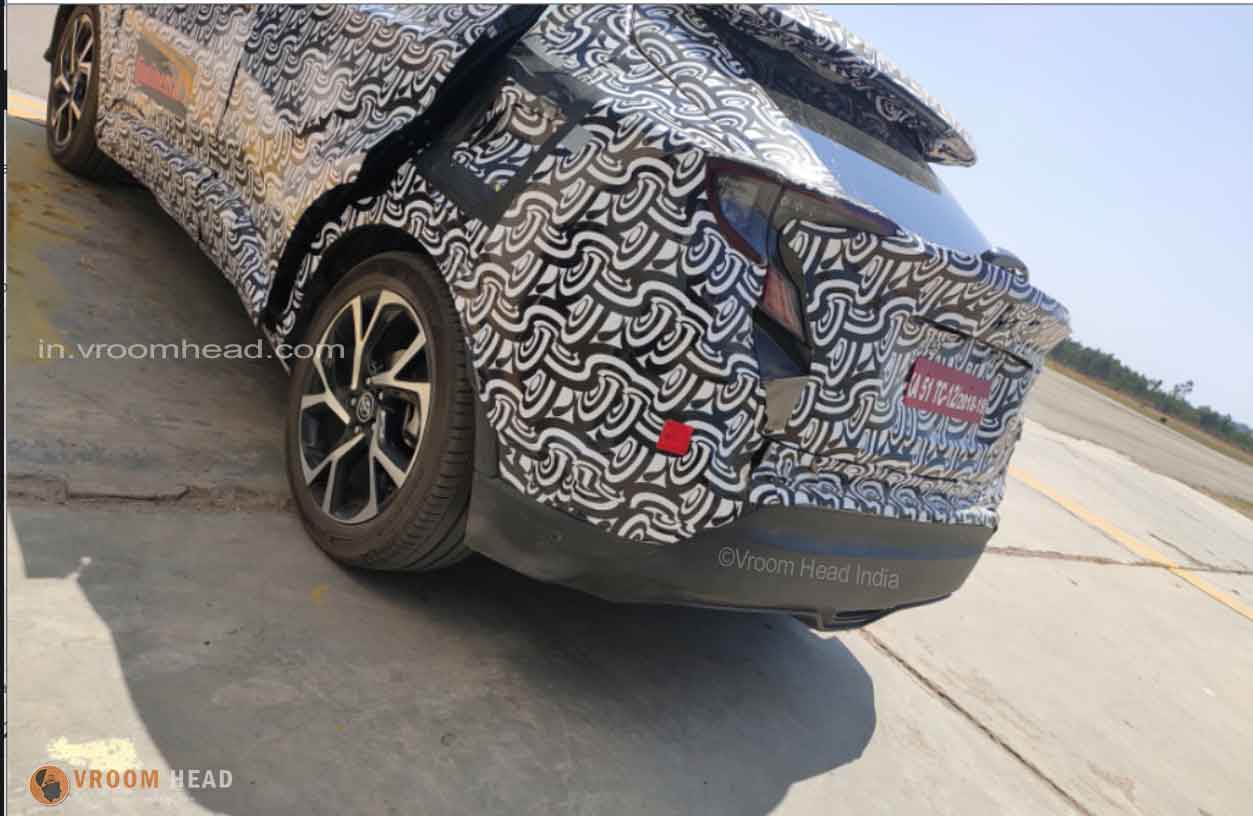 Toyota CHR Mule Spotted Testing Again ! [Spy Shots] 1