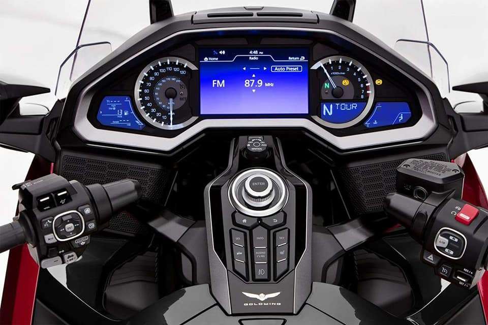 2021 Honda Gold Wing instrument cluster