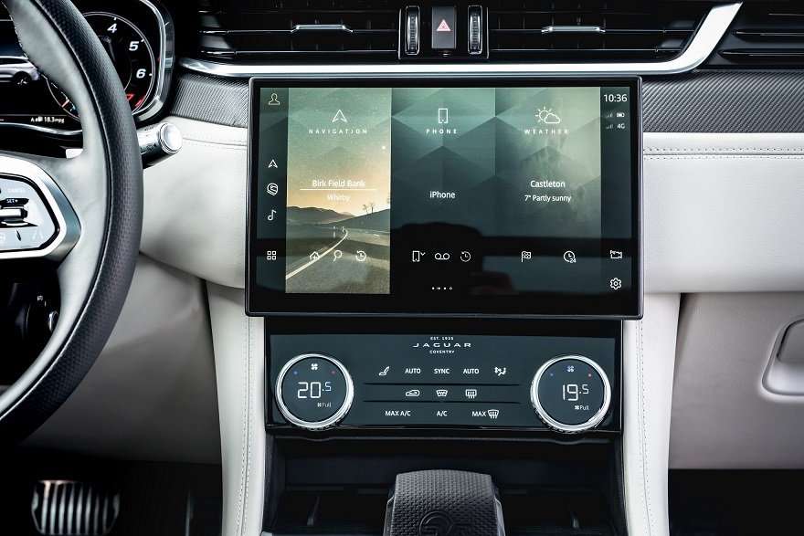 2021 Jaguar F Pace SVR infotainment