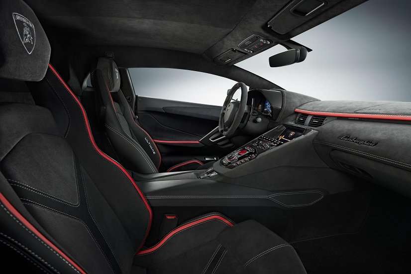 LP 780-4 Lamborghini Aventador Ultimae cabin