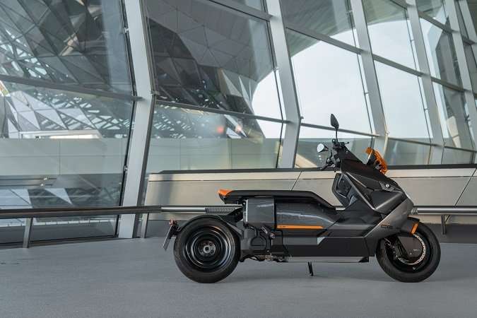 BMW CE 04 Electric Scooter Unveiled With 130 Km Range 4