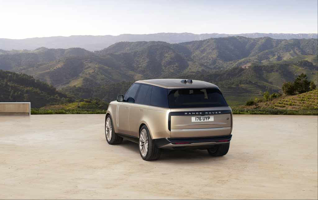 New Range Rover 2022 Breaks Cover 8