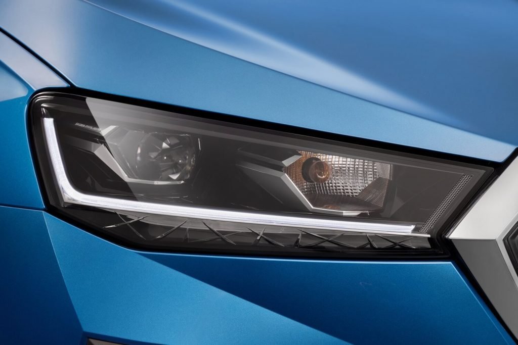 skoda slavia headlamp