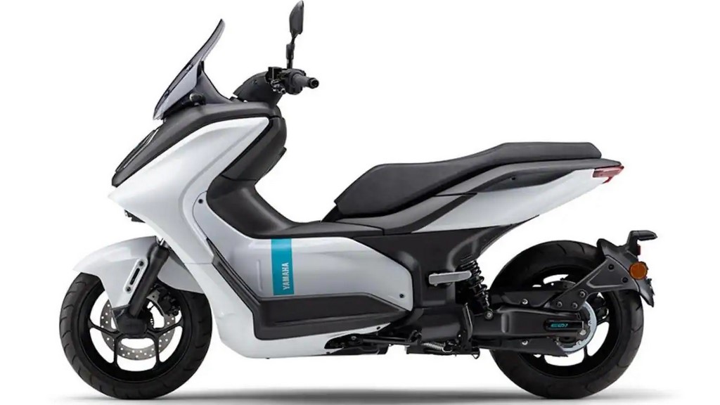 Yamaha E01 And NEO'S Electric Scooters Showcased In India