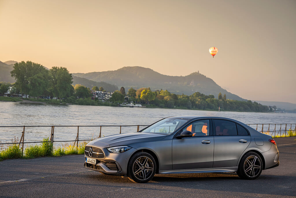 Mercedes Benz C Class: Revisiting The Generations [W201 To W206] 23