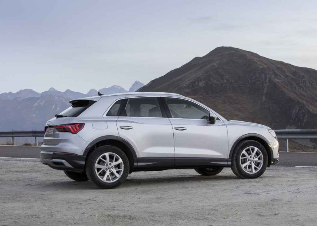 2022 audi q3 suv side