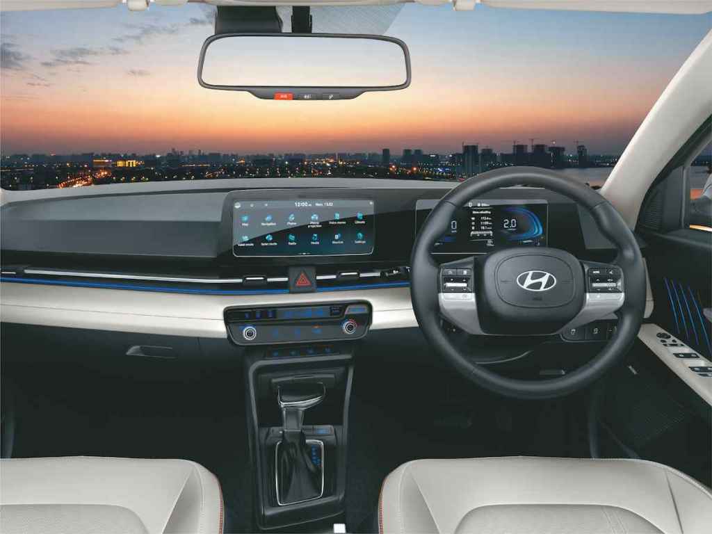 2023 Hyundai Verna interior