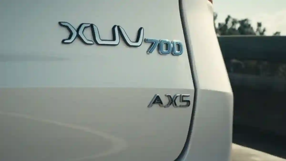 Mahindra XUV700 AX5 Select Variant Priced From 16.89 Lakhs