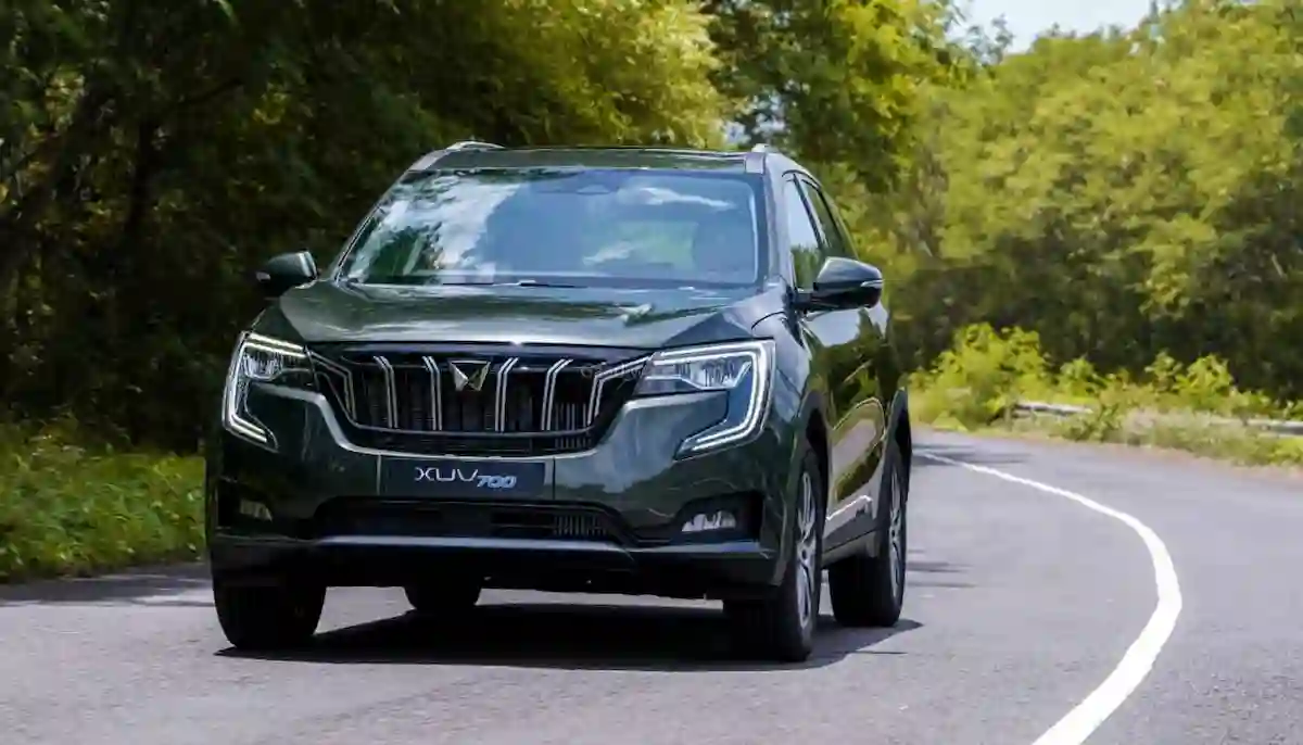 Mahindra XUV 700 Gets Two New Colours In India! 1