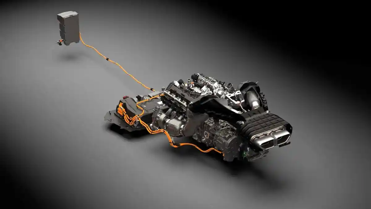 The New Hybrid V8 Powertrain On McLaren W1 Is Insane! (Explained) 4