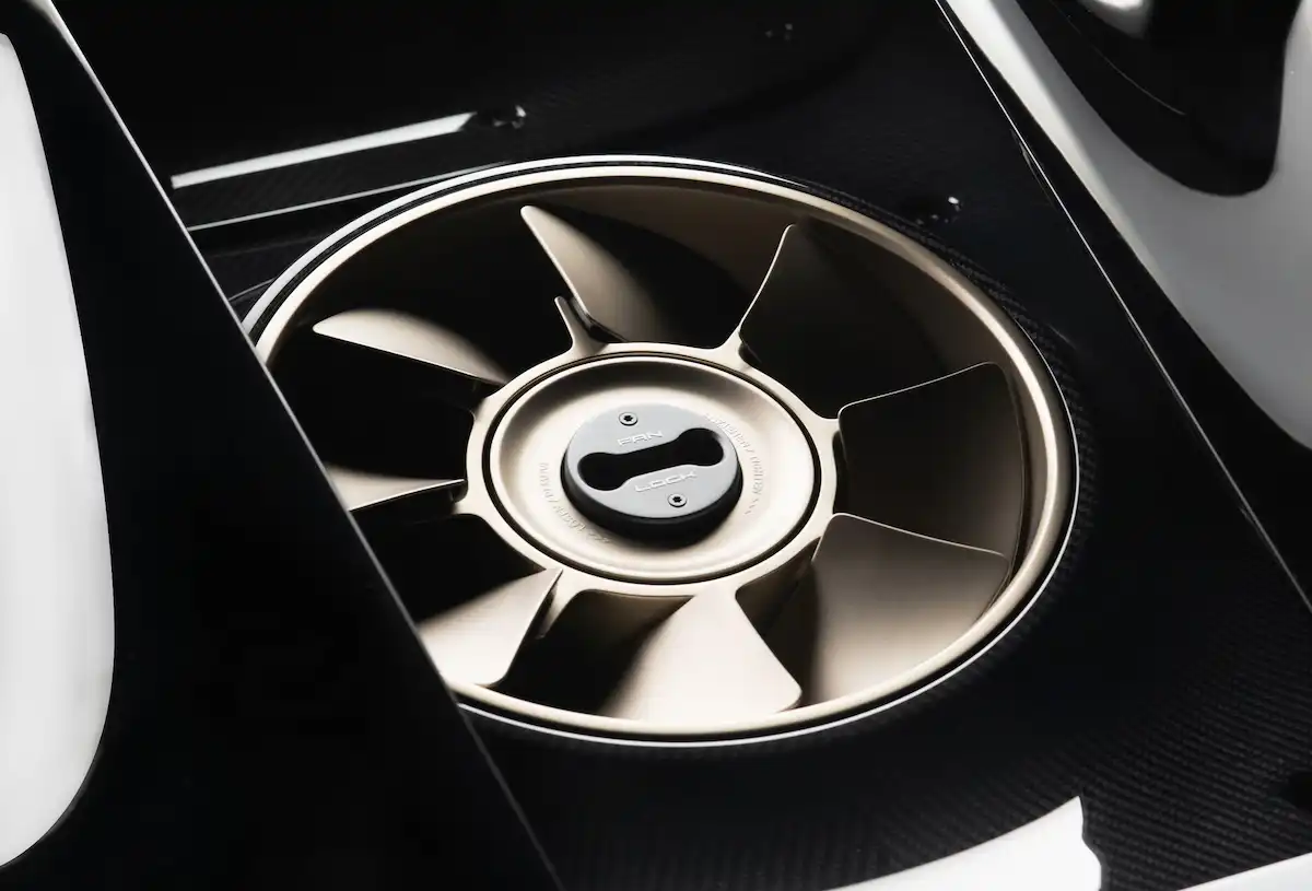 Porsche Mission S: What Does Its Exposed Rear Fan Actually Do? 2